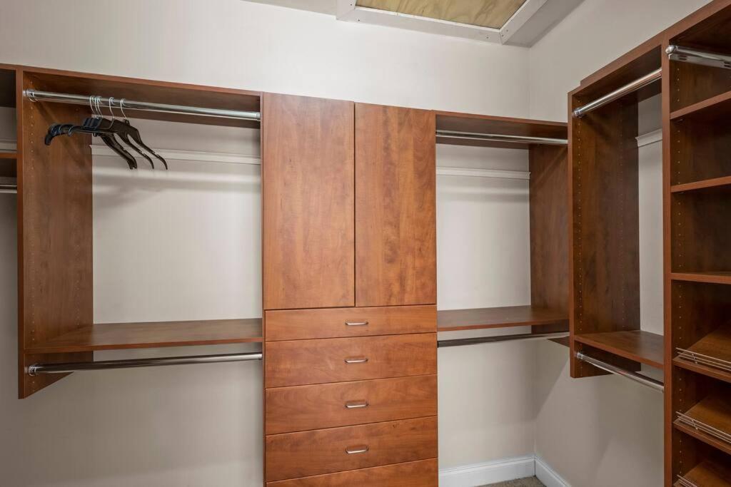 3br/3.5bath Uptown Aloft House. Сasa de vacaciones *