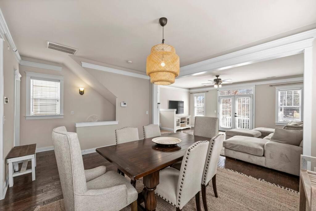 Сasa de vacaciones 3br/3.5bath Uptown Aloft House.