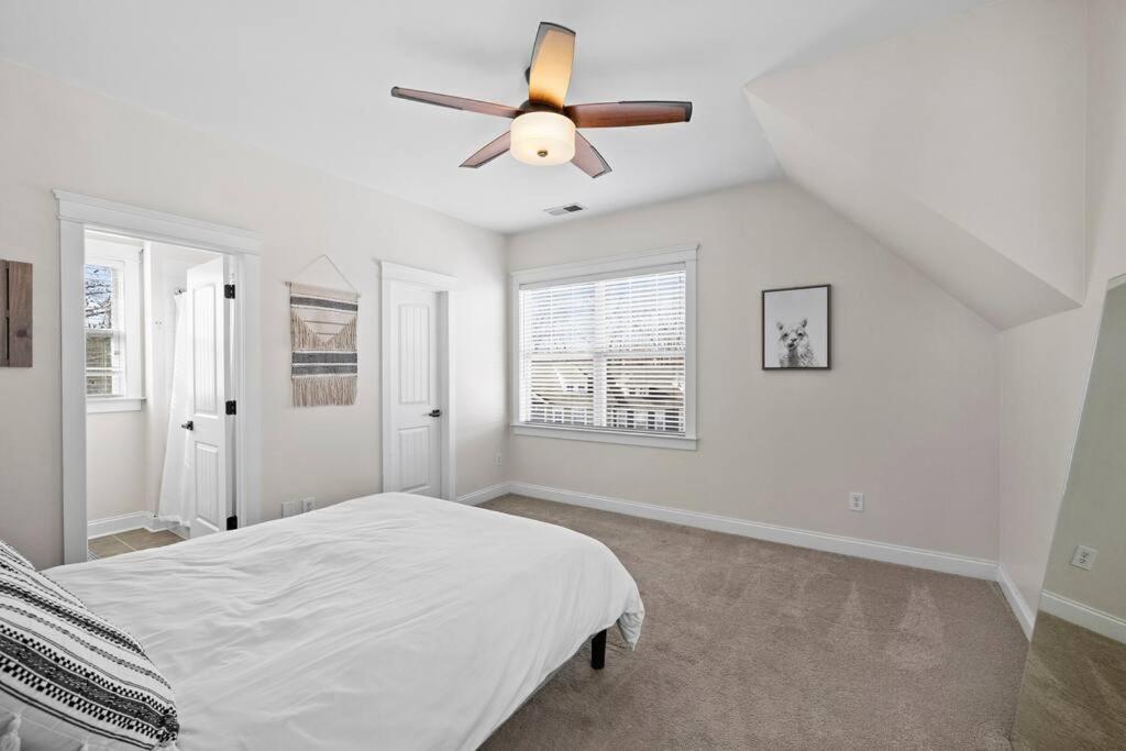 Holiday home 3br/3.5bath Uptown Aloft House. *