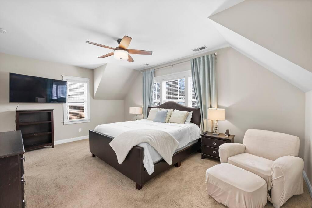 3br/3.5bath Uptown Aloft House. Сasa de vacaciones *